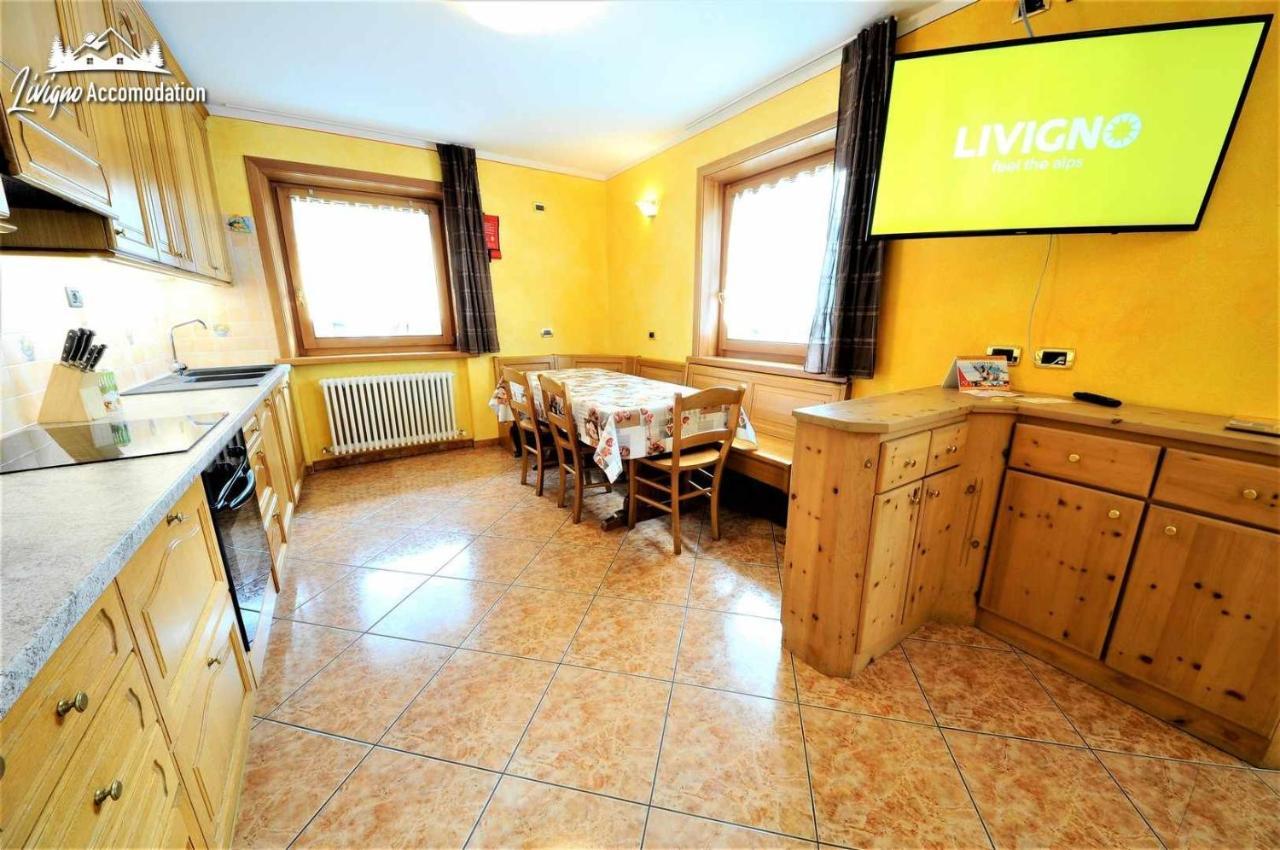 Alpen Royal By Livigno Accomodation Bagian luar foto