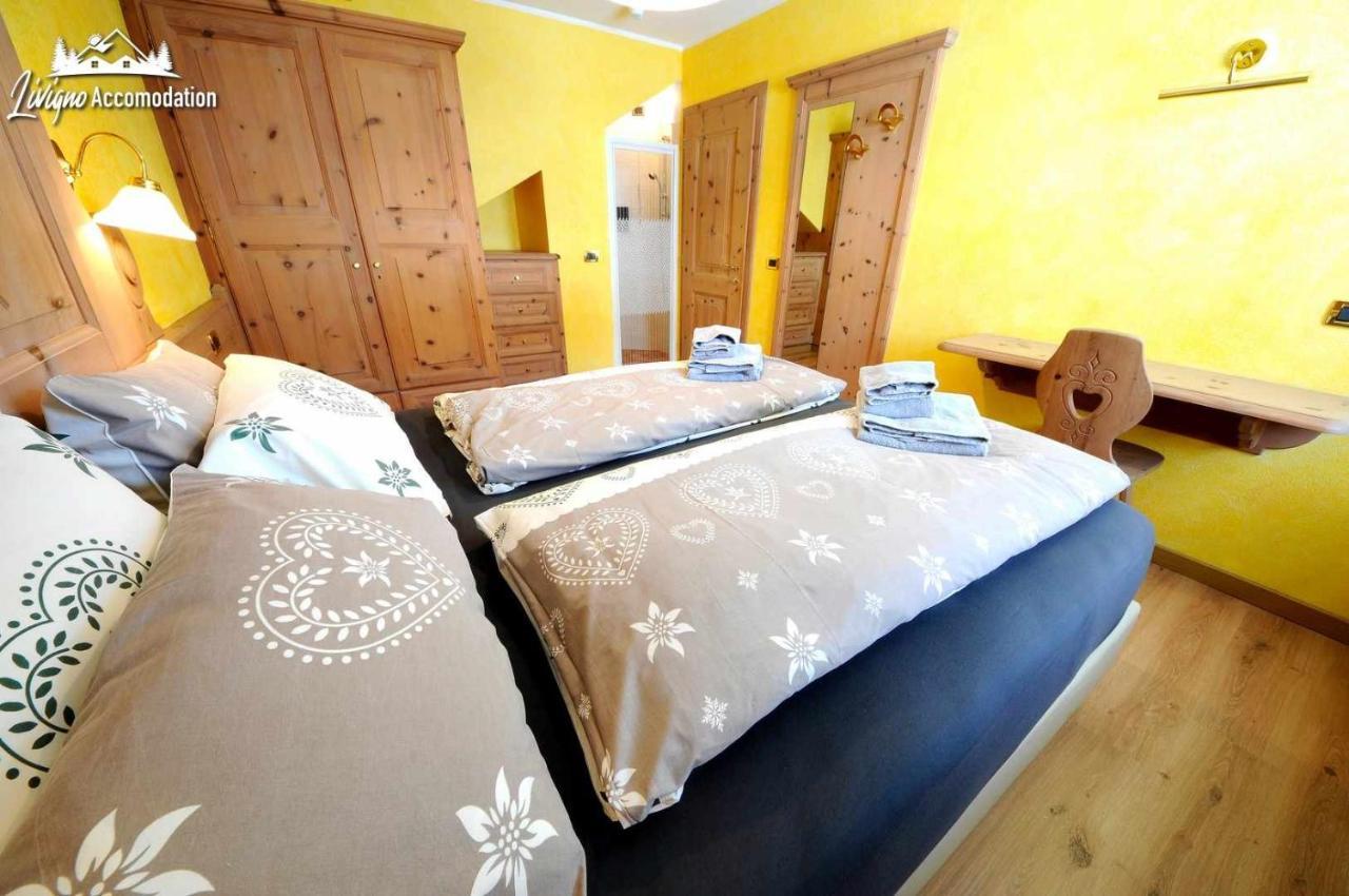 Alpen Royal By Livigno Accomodation Bagian luar foto