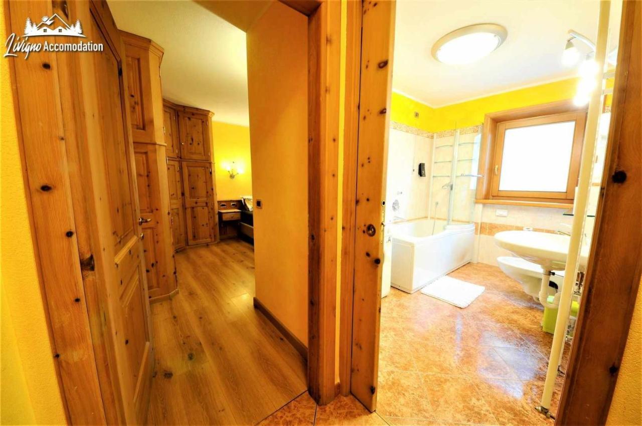 Alpen Royal By Livigno Accomodation Bagian luar foto